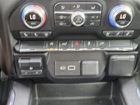 Used 2021 GMC Sierra 1500 SLT image 14