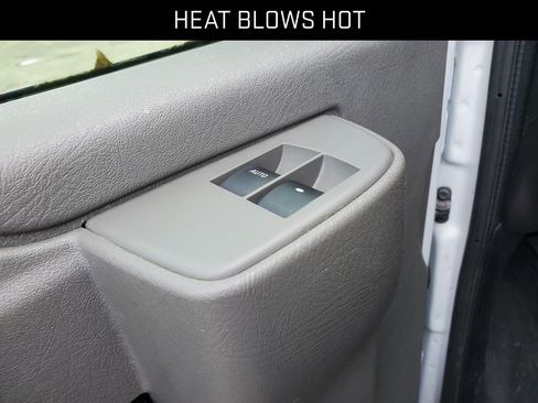 Used 2018 GMC Savana 2500 Extended w/ Driver Convenience Package image 15