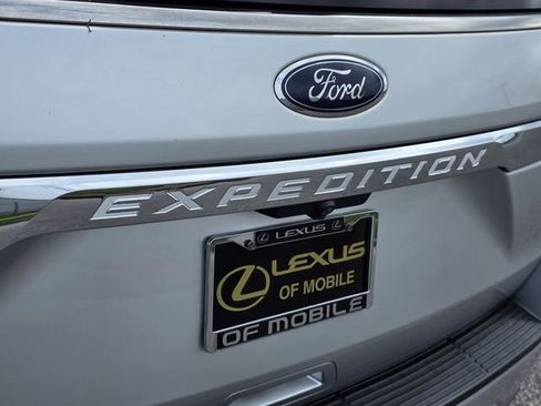 Used 2018 Ford Expedition Limited RWD image 38