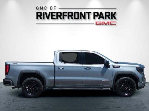 Used 2025 GMC Sierra 1500 Elevation AWD/4WD image 2