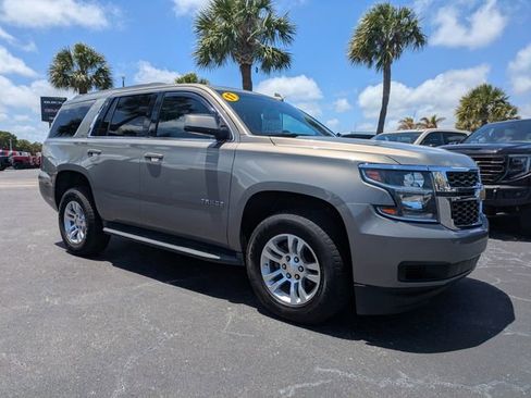 Used 2017 Chevrolet Tahoe LT RWD image 2