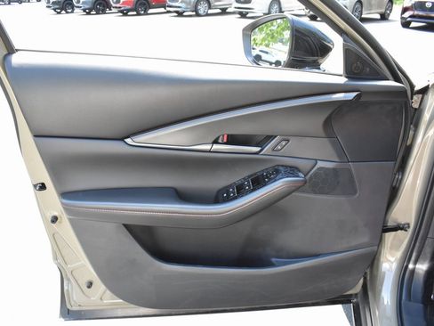 New 2025 MAZDA CX-30 Carbon image 10