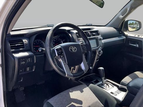 Used 2017 Toyota 4Runner SR5 RWD image 17