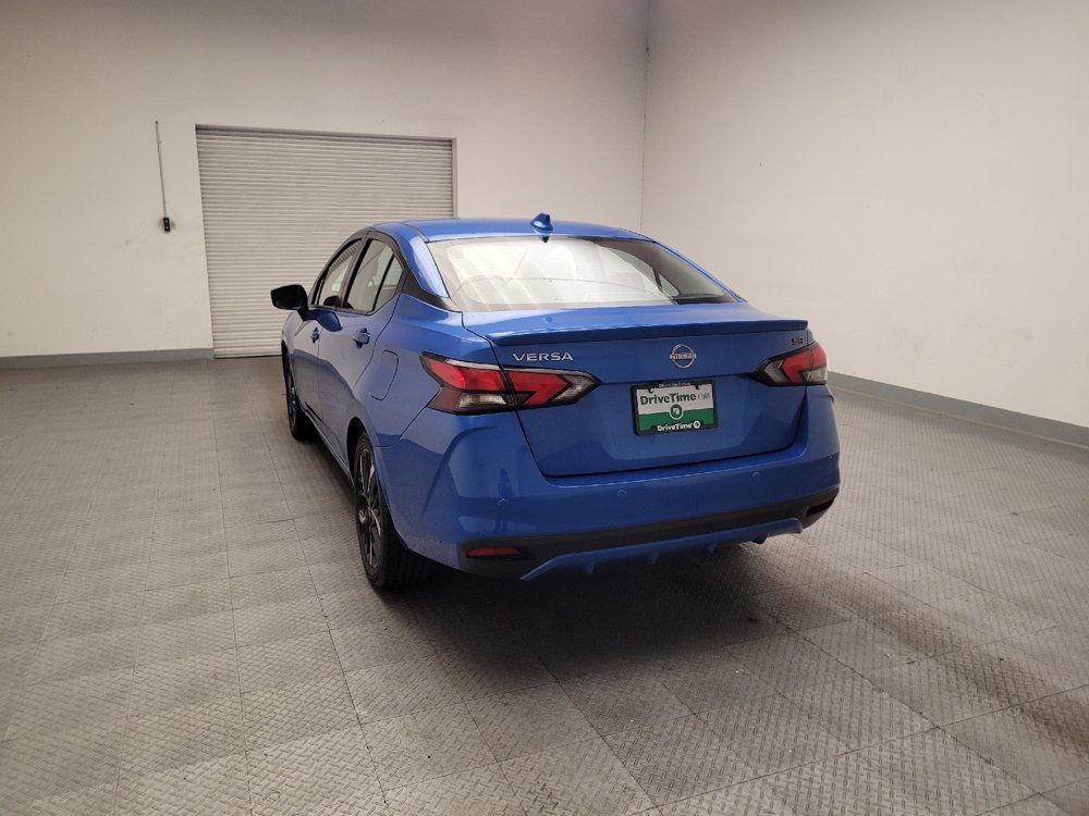 Used 2024 Nissan Versa SR FWD image 6