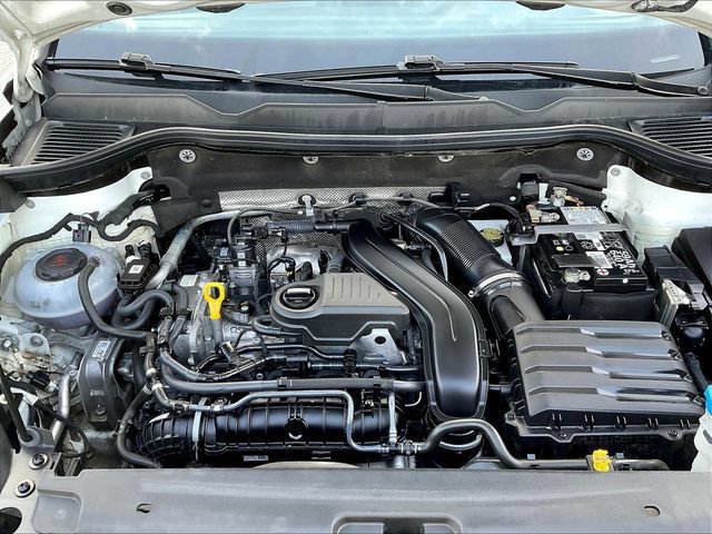 Used 2024 Volkswagen Taos SE AWD/4WD image 32