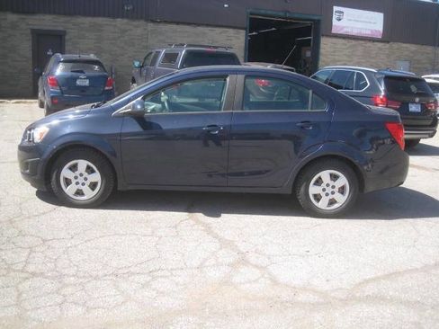 Used 2015 Chevrolet Sonic LS FWD image 8