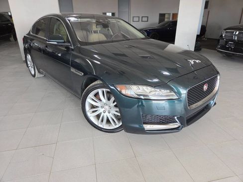 Used 2016 Jaguar XF Prestige image 1