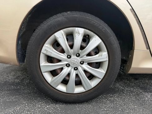 Used 2012 Toyota Corolla LE FWD image 23