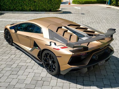 Used 2020 Lamborghini Aventador SVJ image 21