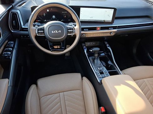 Used 2024 Kia Sorento SX Prestige w/ Olive Brown Leather Package image 11