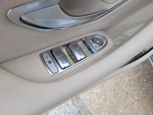 Used 2018 Mercedes-Benz E 300 image 17