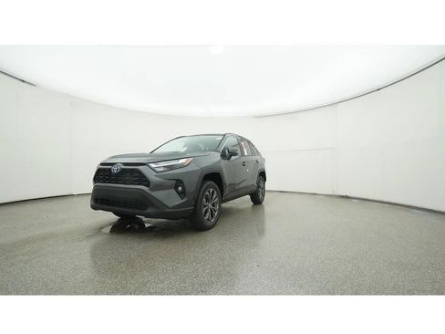 Used 2023 Toyota RAV4 XLE Premium AWD/4WD image 38