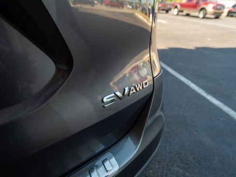 Used 2015 Nissan Rogue SV AWD/4WD image 9