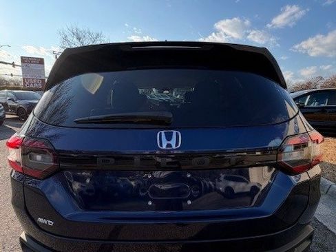 New 2025 Honda Pilot EX-L image 11