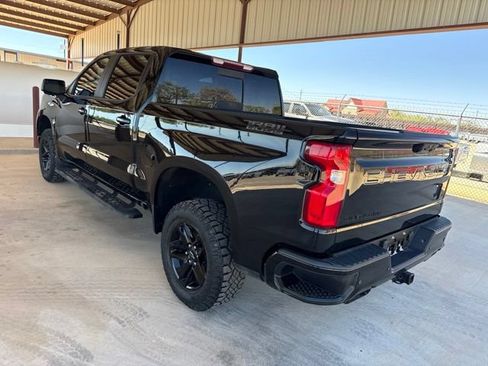 Used 2022 Chevrolet Silverado 1500 LT Trail Boss w/ LT Trail Boss Premium Package AWD/4WD image 6