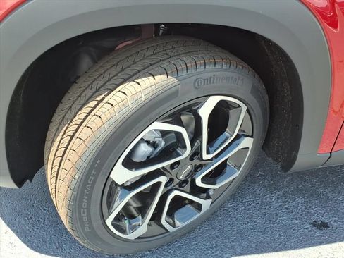 New 2026 Chevrolet Trax RS w/ Sunroof Package FWD image 16