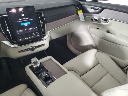 New 2026 Volvo XC90 T8 Ultra w/ Lounge Package AWD/4WD image 18