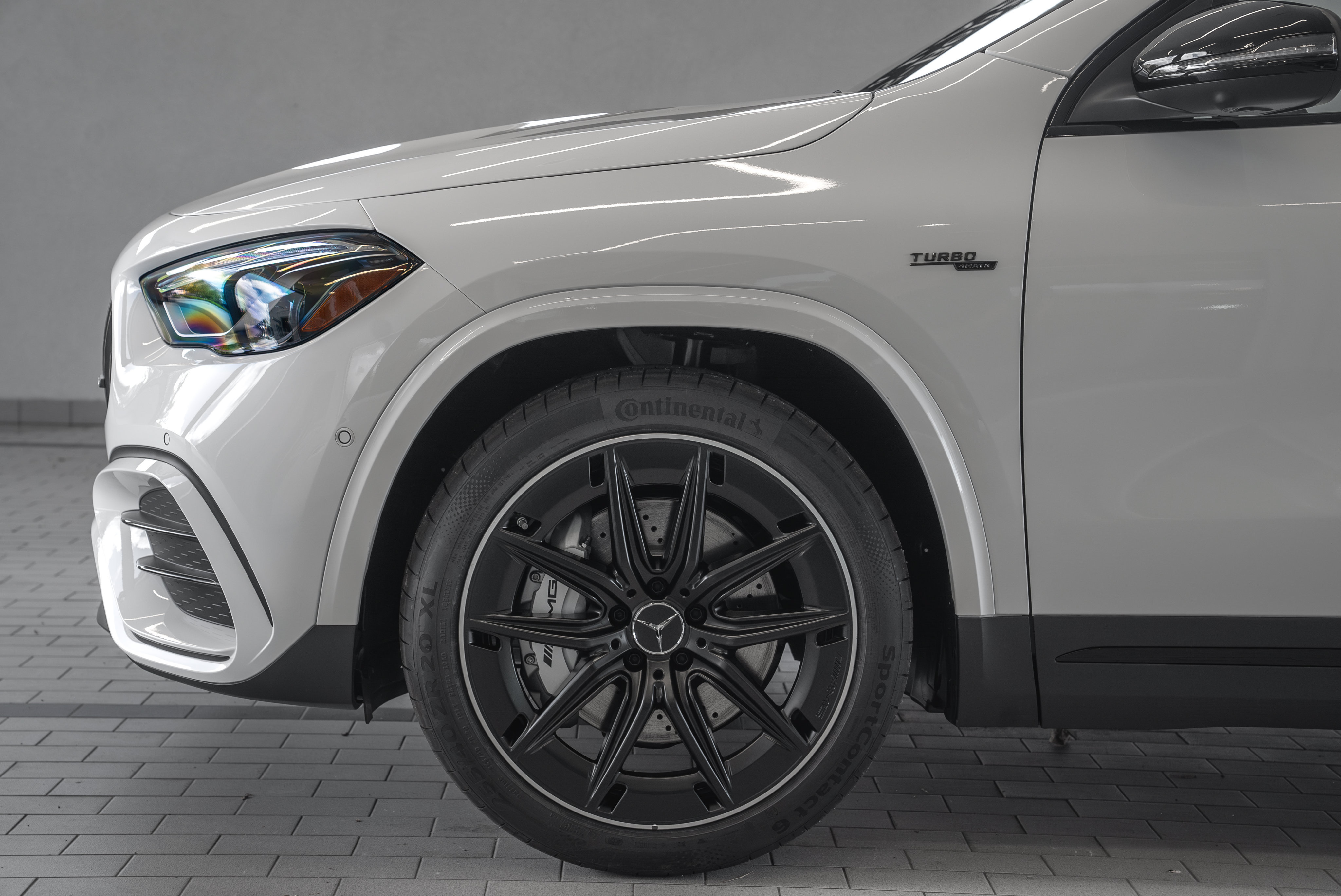 Used 2025 Mercedes-Benz GLA 35 AMG 4MATIC image 4