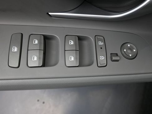 Certified 2025 Hyundai Elantra Sport image 19