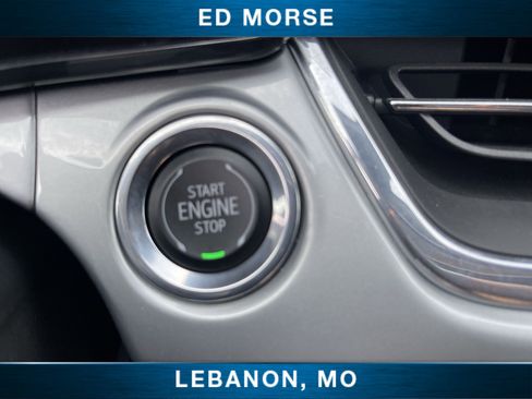 Certified 2025 Chevrolet Trax LT w/ LT Convenience Package FWD image 17