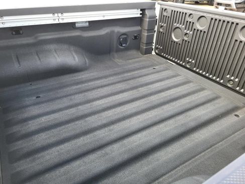 New 2026 Nissan Frontier SV w/ SV Convenience Package RWD image 10