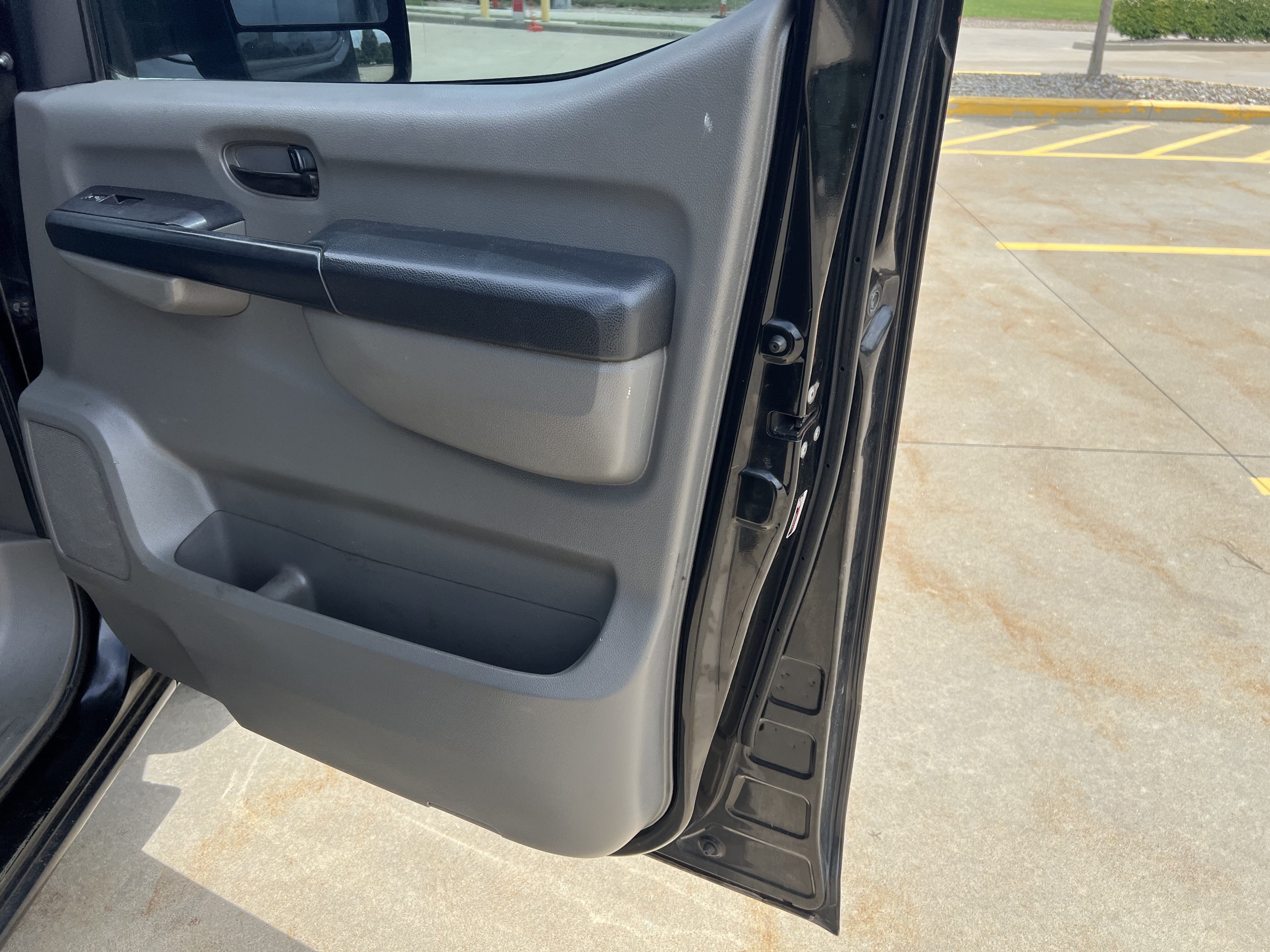 Used 2013 Nissan NV 2500 SV w/ Technology Pkg RWD image 29