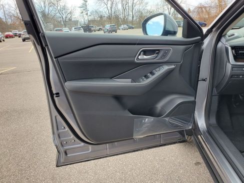 New 2026 Nissan Rogue Platinum AWD/4WD image 13