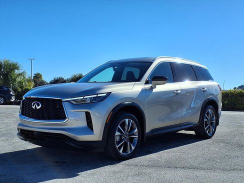 Used 2024 INFINITI QX60 Luxe image 3