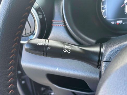 Certified 2024 Nissan Kicks SR image 21