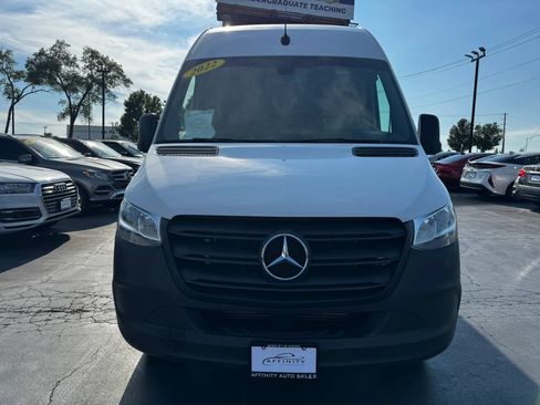 Used 2022 Mercedes-Benz Sprinter 2500 image 8