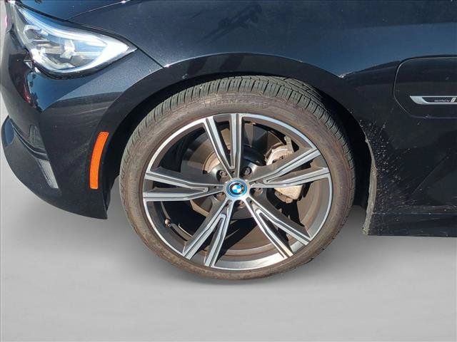 Used 2022 BMW 330e w/ Convenience Package RWD image 18