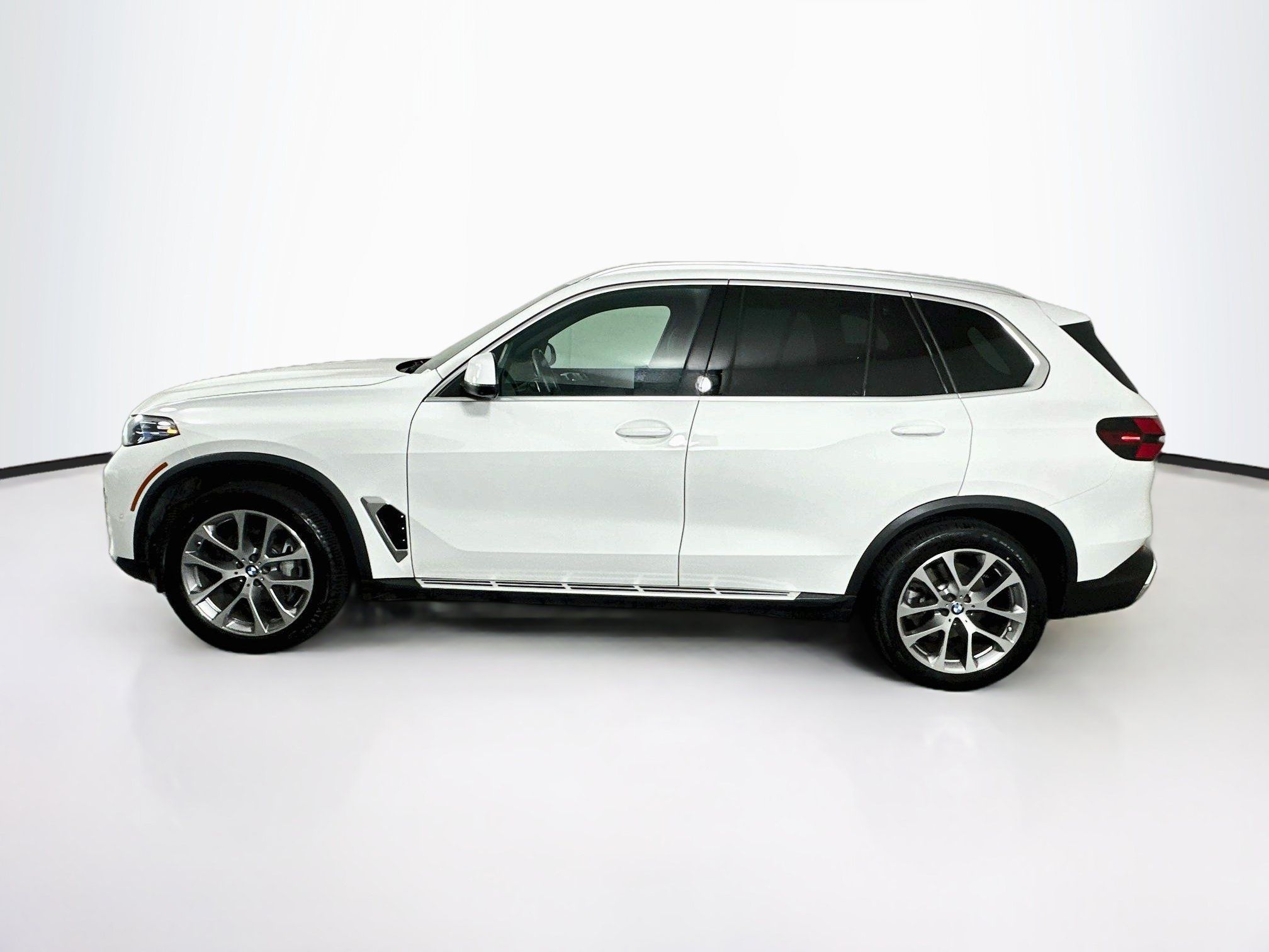 Used 2026 BMW X5 sDrive40i RWD image 4