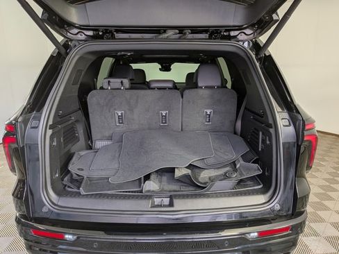 Used 2024 Chevrolet Traverse RS image 14