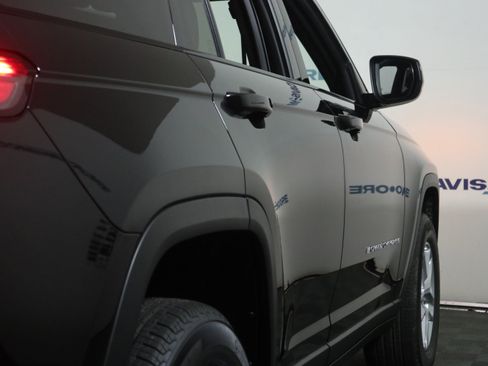 New 2026 Jeep Grand Cherokee Laredo X image 5