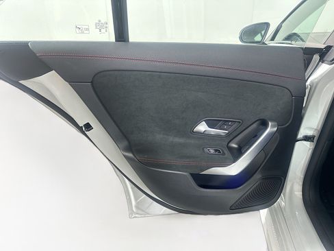 Used 2023 Mercedes-Benz CLA 250 image 27