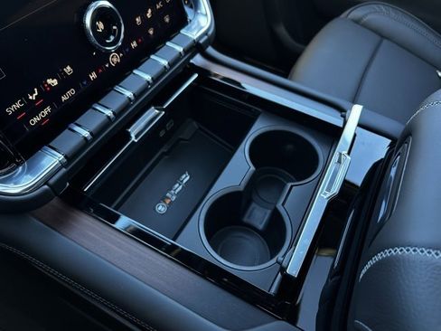 New 2026 GMC Yukon Denali w/ Denali Reserve Package image 24