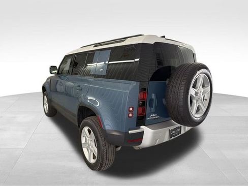 Used 2020 Land Rover Defender 110 SE AWD/4WD image 8