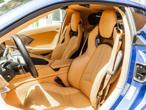 Used 2022 Chevrolet Corvette Stingray Premium Cpe w/ Z51 Performance Package RWD image 6