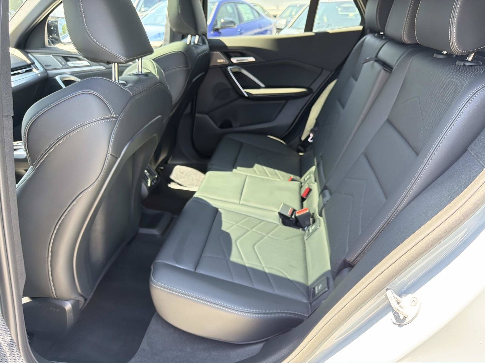 Used 2026 BMW X2 M35i AWD/4WD image 11