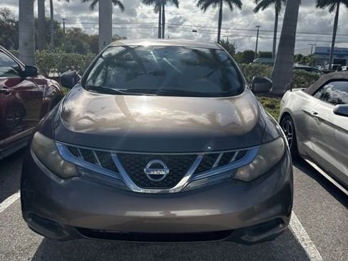 Used 2012 Nissan Murano S image 2