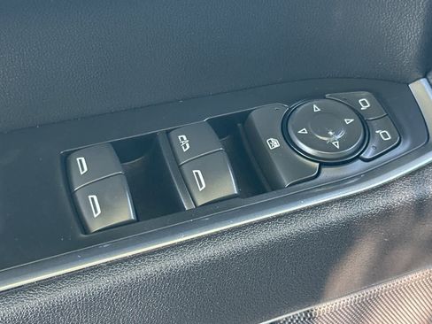 Used 2025 Chevrolet Silverado 1500 LT AWD/4WD image 14
