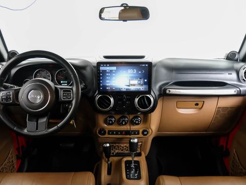 Used 2012 Jeep Wrangler Unlimited Sahara w/ Connectivity Group image 13