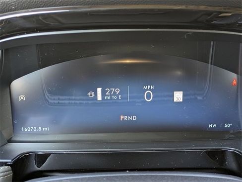 Used 2024 Lincoln Corsair AWD image 12