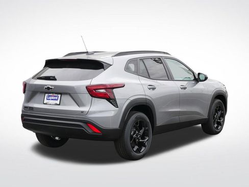 New 2026 Chevrolet Trax LT w/ Driver Confidence Package FWD image 3