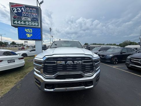 Used 2025 RAM 2500 Big Horn AWD/4WD image 9