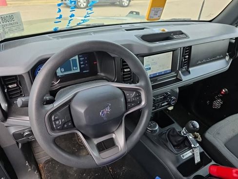 Used 2022 Ford Bronco 2-Door image 2