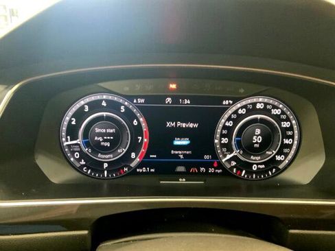 Used 2019 Volkswagen Tiguan SEL Premium image 27