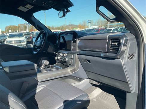 New 2025 Ford F150 Lariat w/ Equipment Group 501A Mid image 9