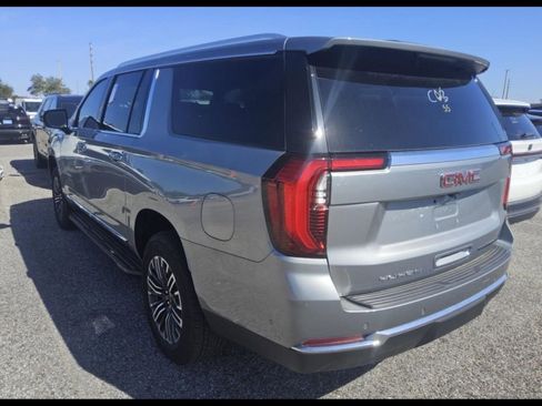 Used 2025 GMC Yukon XL Elevation image 7