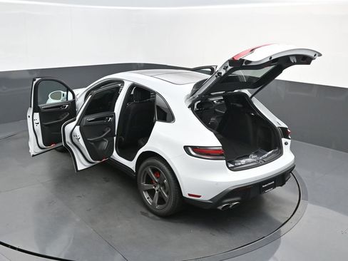 New 2026 Porsche Macan S image 42